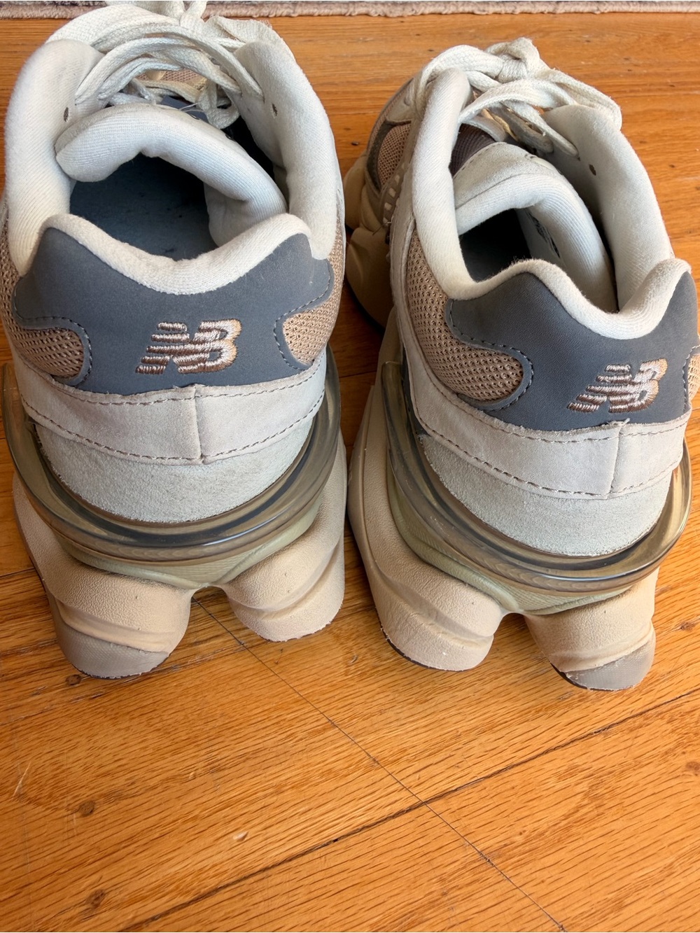 New Balance 9060 - Picture 5 of 11